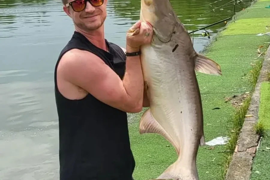 Hai Den Fishing Lake